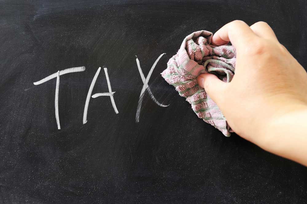 Using the Physical Presence Test to Lower Taxes When You Move Back