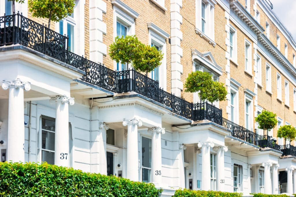 Capital Gains Tax on UK Property: A Guide for U.S. Expats