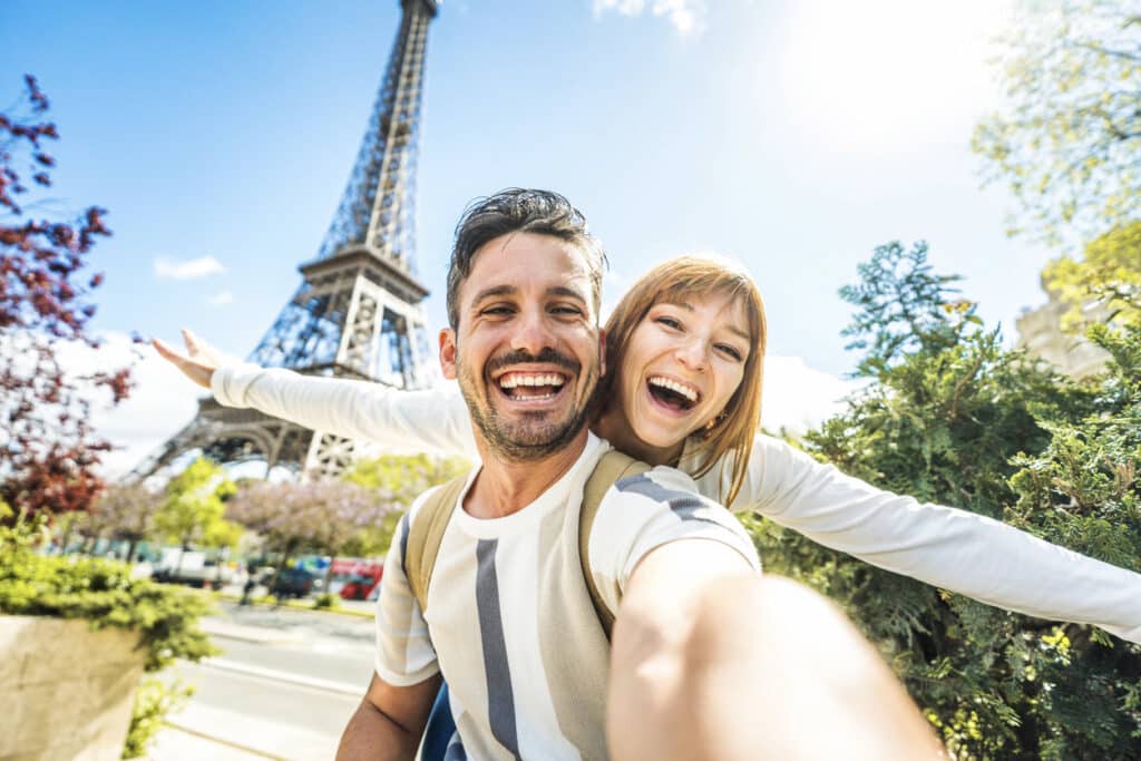 US Expat Tax Guide: Americans Living in France (2025 Tax Year)