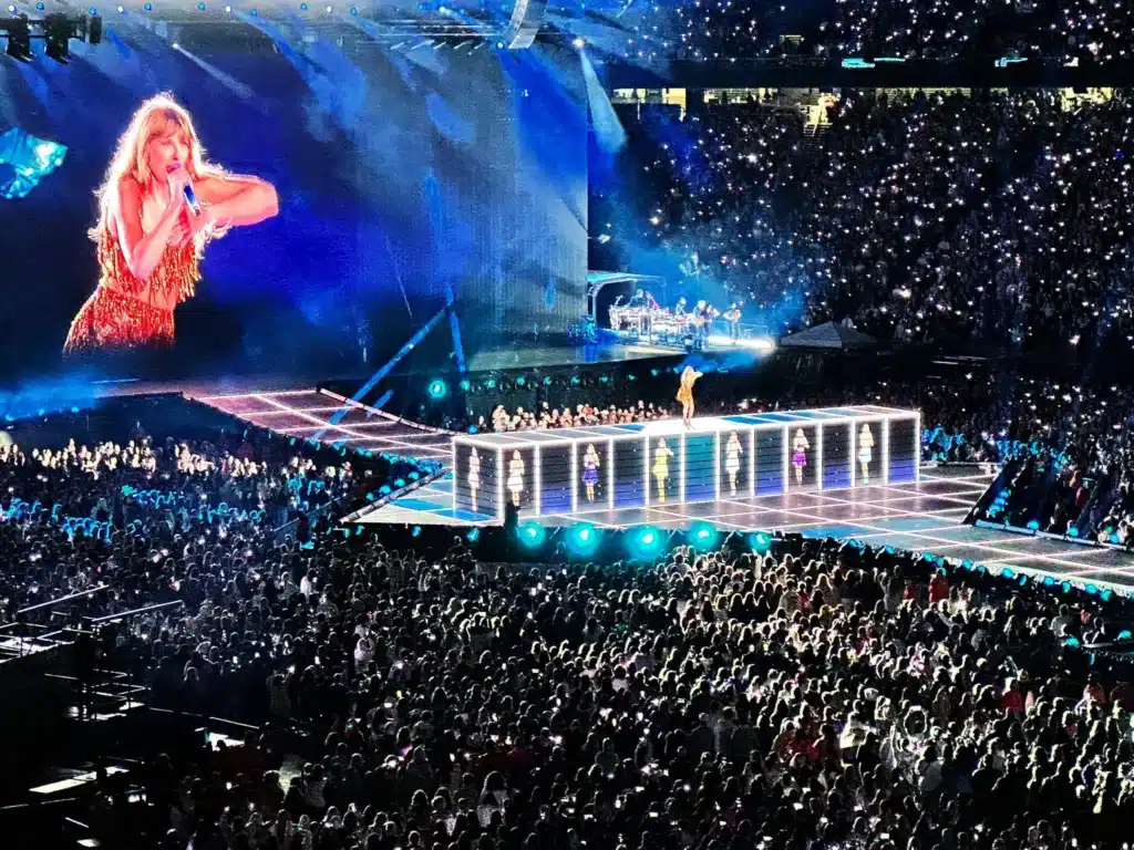 Touring, Taxes & Expats: Taylor Swift as a Worldwide Tax Example