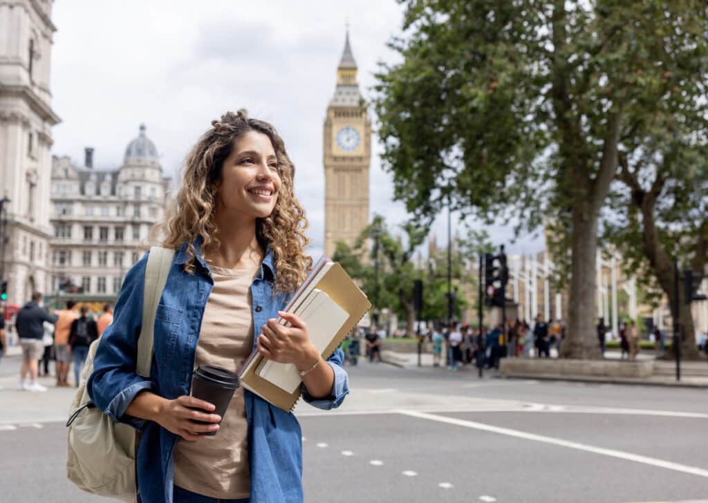Complete Tax Guide for US Expats in the UK