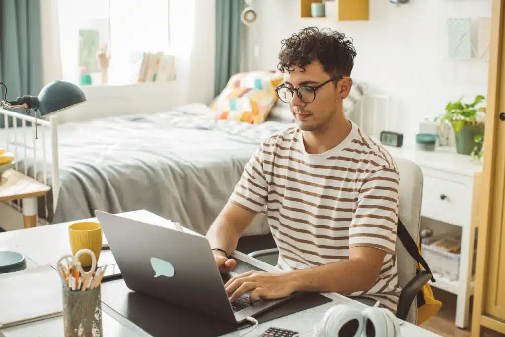 7 Key Insights About FATCA from Reddit (According to Americans Abroad)