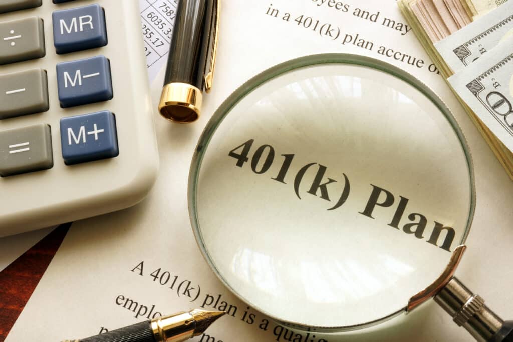 401(k) for U.S. Expats: Contributions, Taxes & Withdrawals